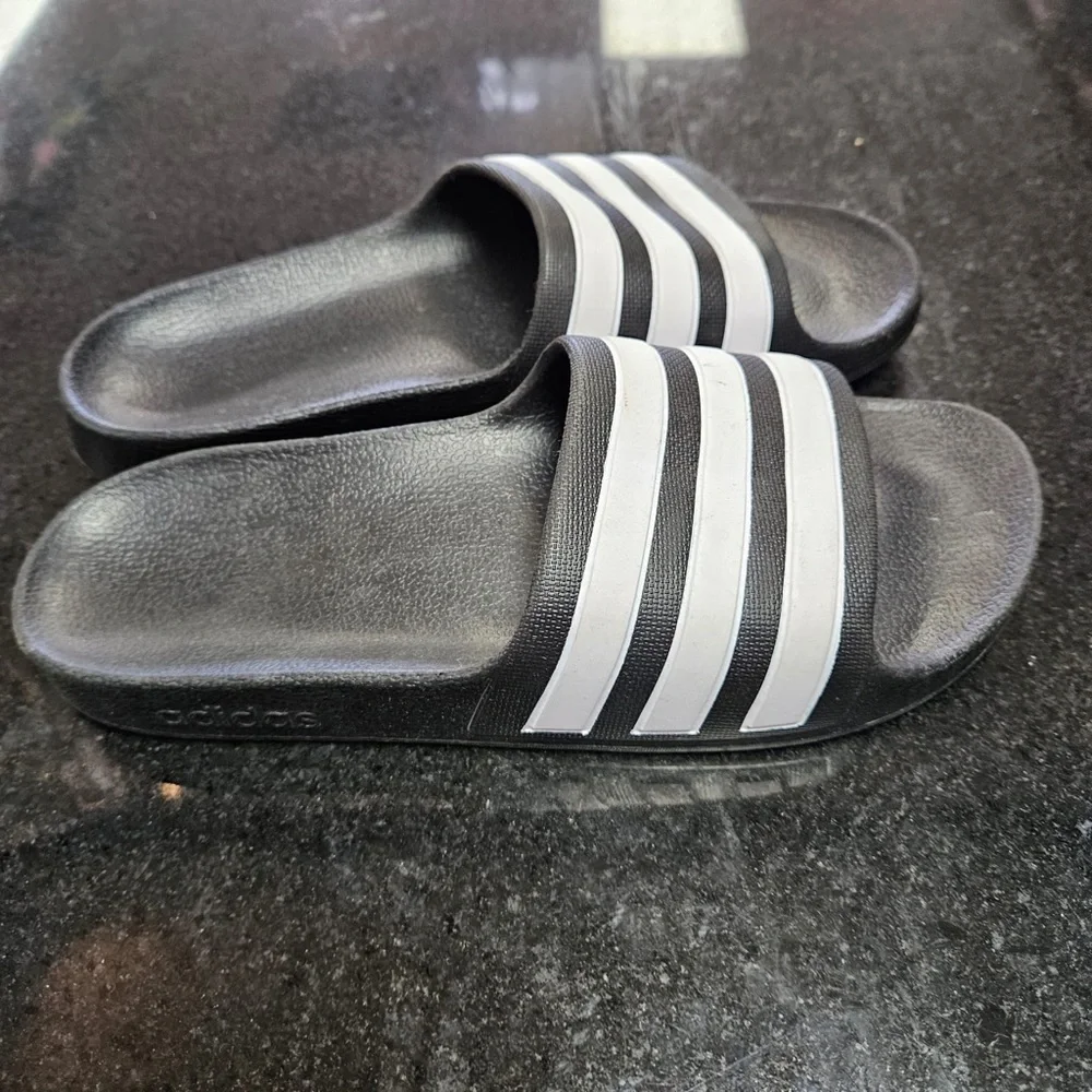 adidas sz slides